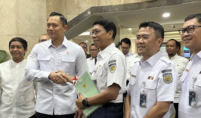 Menteri AHY Selamatkan Aset KAI
