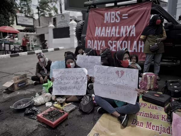 Polemik Mahalnya Uang Kuliah