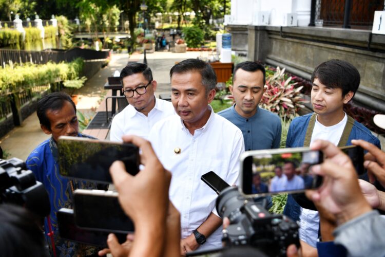 Kadisdik Berganti, Pj Gubernur Jabar Jamin PPDB Tetap Berjalan