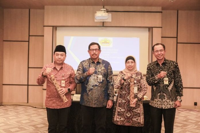 perpanjang masa tugas