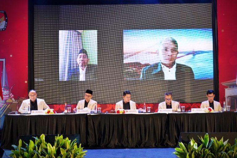 Tok! KPU Resmi Tetapkan 120 Calon Terpilih Anggota DPRD Jatim