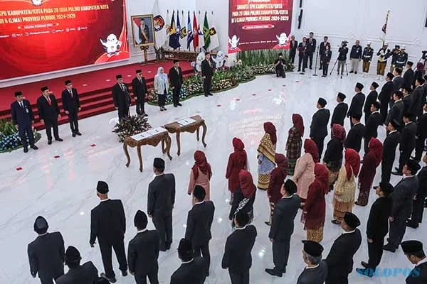 Ketua KPU Hasyim Asyari Lantik 55 Anggota