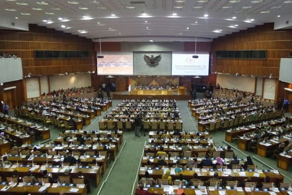 DPR Resmi Revisi UU Kementerian Negara