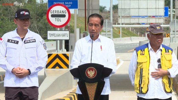 Jokowi Tol Pekanbaru-Padang