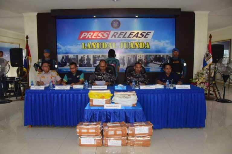 TNI AL Gagalkan Upaya Penyelundupan 8 Box Terumbu Karang Dilindungi