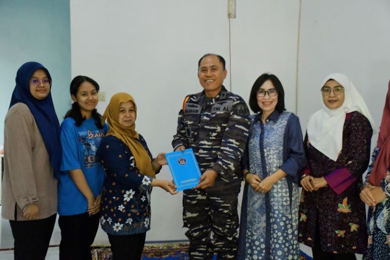 Tiga Warakawuri Dapatkan Taliasih Jumat Berkah Puspenerbal