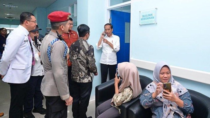 Momen Presiden Jokowi Telepon Pak Bas