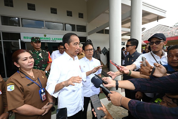 Presiden Jokowi Tinjau Kesiapan RSUD Tamiang Layang