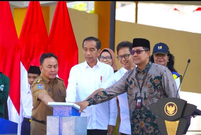 Jokowi Rehabilitasi Infrastruktur Pendidikan