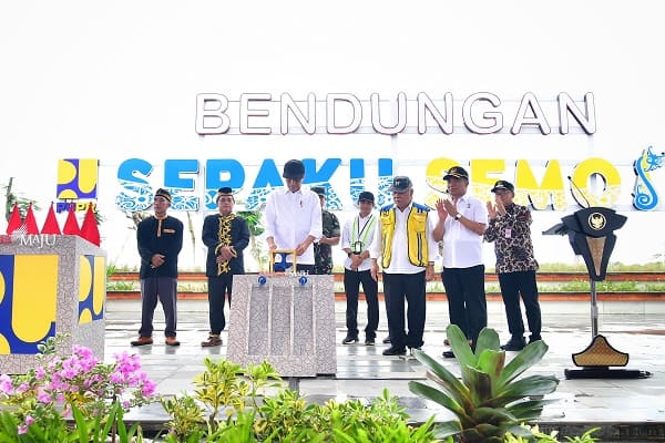 Presiden Joko Widodo Resmikan Bendungan Sepaku Semoi