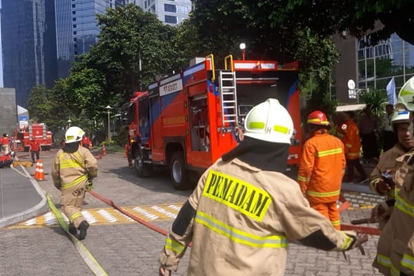 Kebakaran Basemen Gedung Graha CIMB