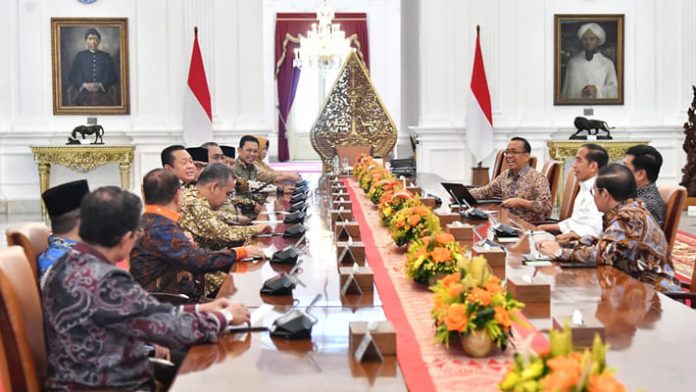 Presiden Jokowi Rapat Konsultasi dengan Pimpinan MPR RI