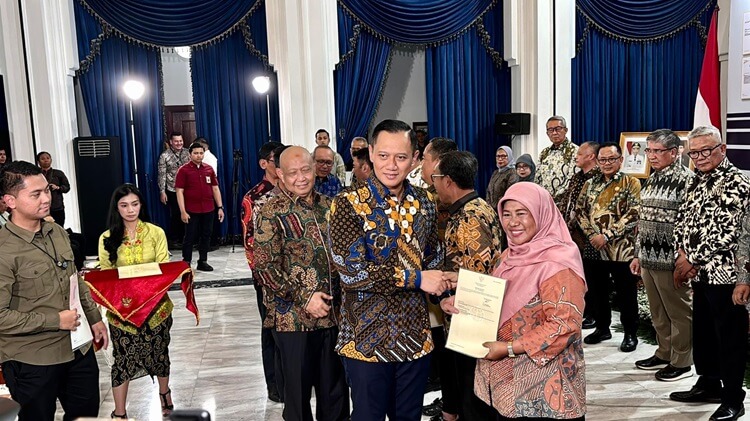 AHY Implementasi Layanan Elektronik