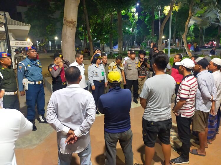Pemkot Surabaya Tertibkan Parkir Liar di Kawasan Kota Lama