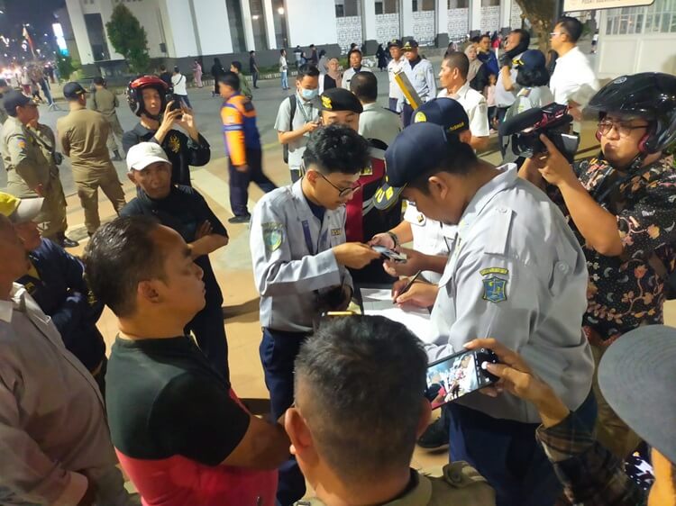 Surabaya Parkir Liar