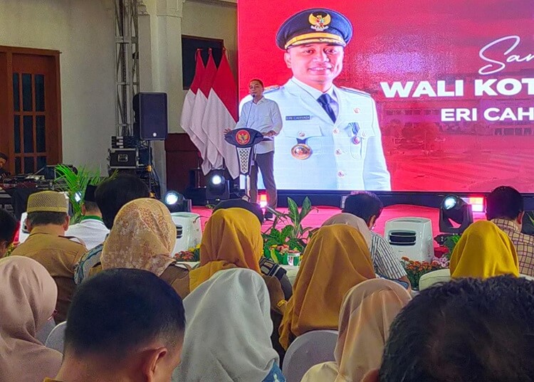 Pemerintah Kota Surabaya akan Tindak Tegas ASN yang Terlibat Judi Online