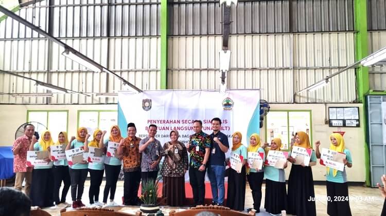 Ribuan Pekerja Industri Rokok Terima BLT Cukai Rokok