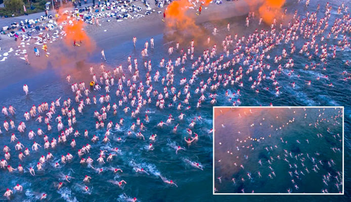 Ribuan Orang Telanjang Berlarian