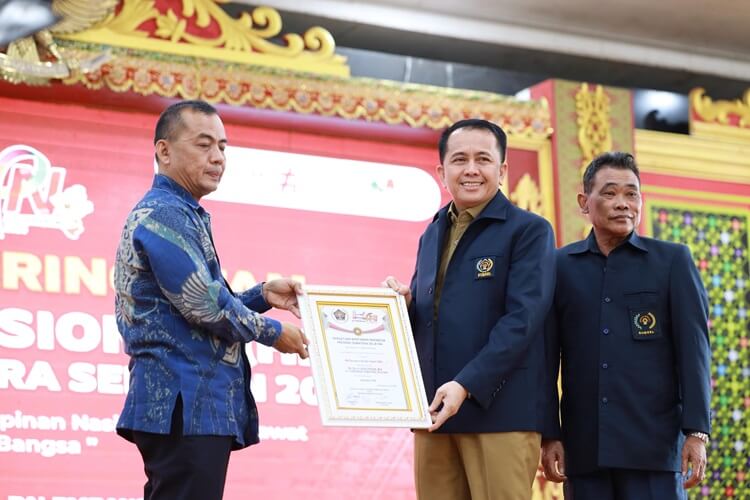 Jas Kehormatan PWI Pusat