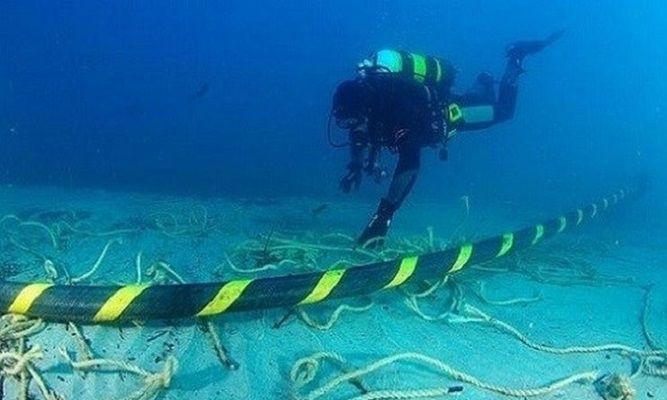 Telkom Bangun Kabel Laut Sepanjang 100 km
