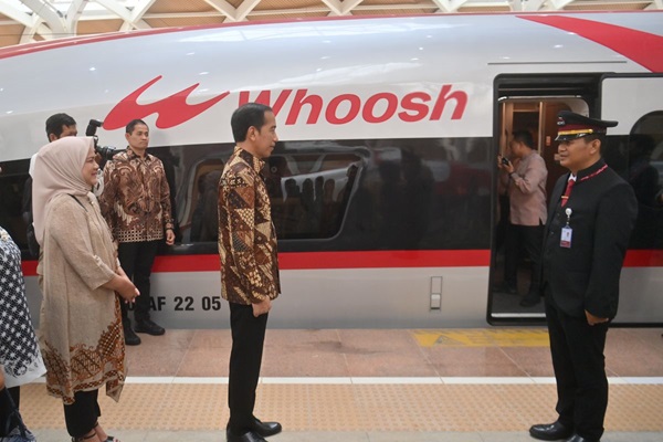 Naik Whoosh ke Bandung