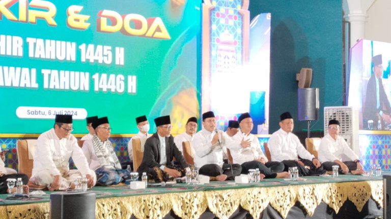 Doa dan Harapan Menggema di Masjid Al Akbar Puncak Muharram Fest 1446