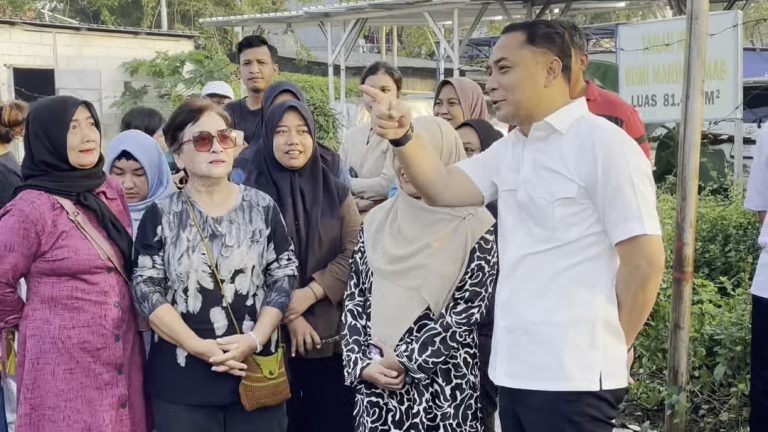 15 Tahun Macet, Wali Kota Surabaya Sidak Pelebaran Jalan di Simpang Lima Keputih