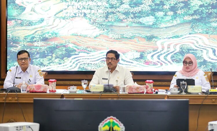 Tindak Tegas Kasus Dugaan Piagam Palsu PPDB, Pj Gubernur Jateng Anulir Poin Siswa