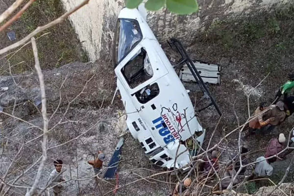 Helikopter Jatuh Gegara Terlilit Tali Layangan