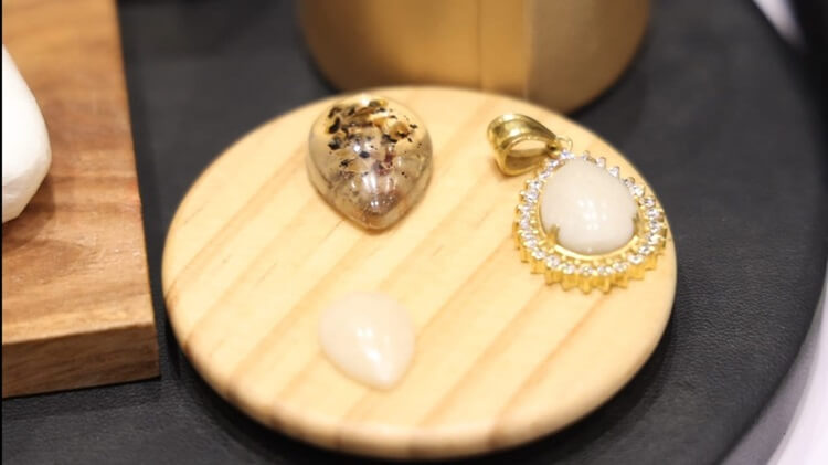 Aksesoris Berbahan ASI