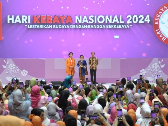 Jokowi Hari Kebaya Nasional