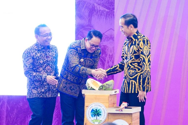 Pj. Gubernur Jatim Siap Mendukung Presiden Jokowi dalam Memajukan Industri Kelapa Berkelanjutan
