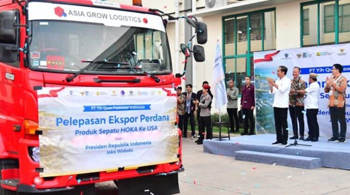 Jokowi Ekspor Sepatu