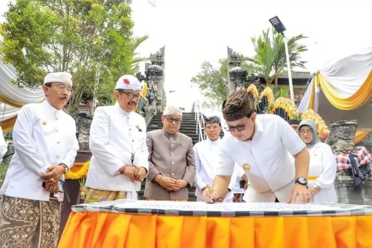 Karya Tawur Agung Labuh Gentuh