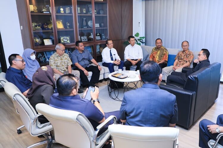Pj Gubernur Adhy Apresiasi FGD Kebijakan Kenaikan CHT oleh Kadin Jatim