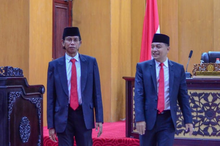 Sidang Paripurna DPRD Kota Surabaya: Pandangan Umum Fraksi dan Penetapan APBD 2025