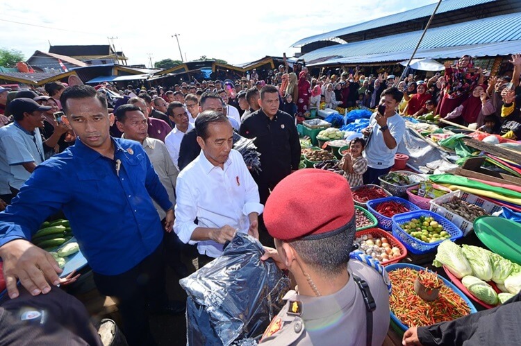 Jokowi Pasar Cekkeng Bulukumba