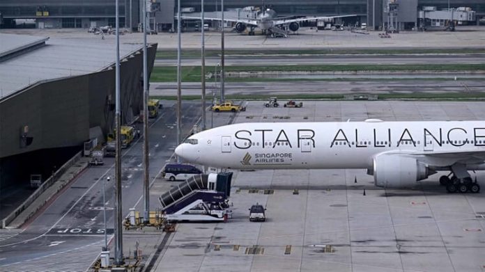 4.400 Penerbangan Dibatalkan