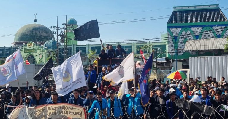 Mahasiswa Surabaya Desak DPRD Hentikan Proyek SWL yang Ancam Nelayan