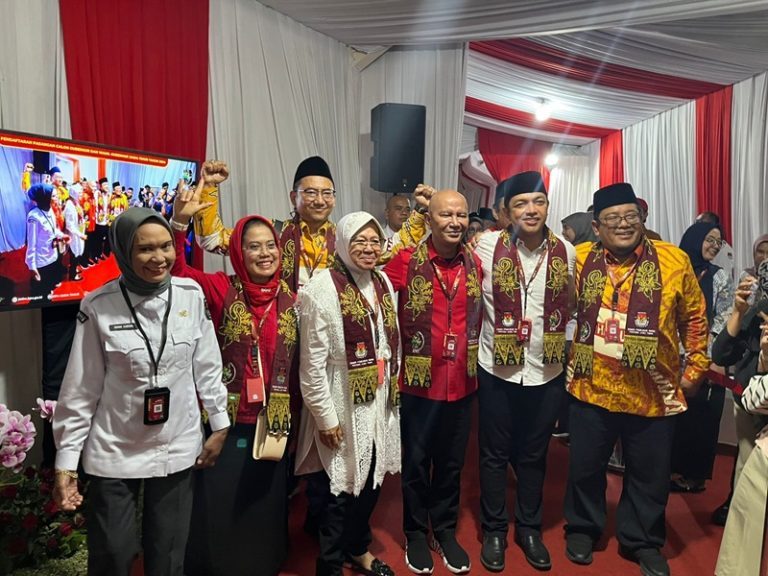 Berangkatkan Risma-Gus Hans Daftar Maju Pilgub Jatim, Ini Pesan DPD PDI-P