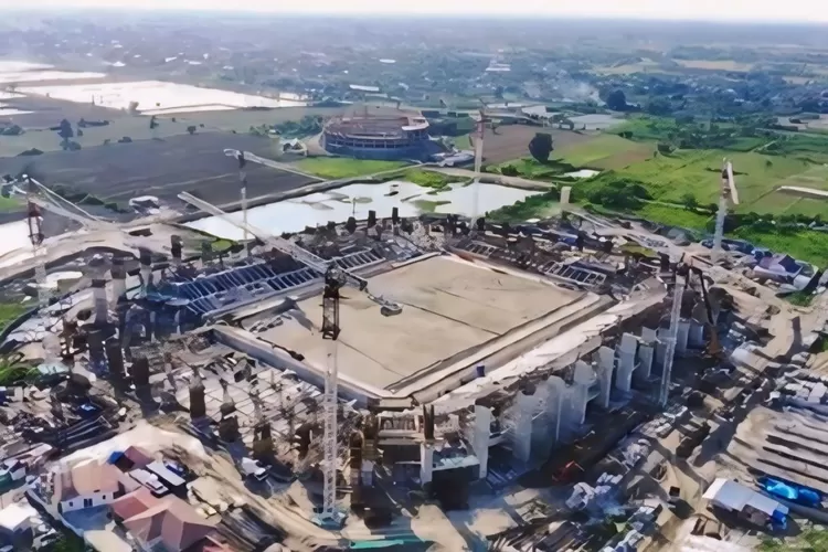 Pembangunan 21 Stadion