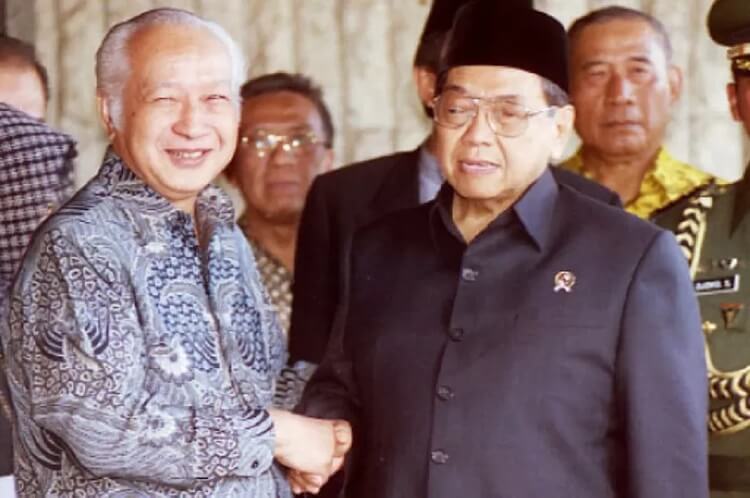 MPR Soeharto Gus Dur