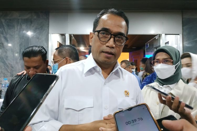 Menhub: Sri Mulyani Setuju Pajak Tiket Pesawat Dihapus