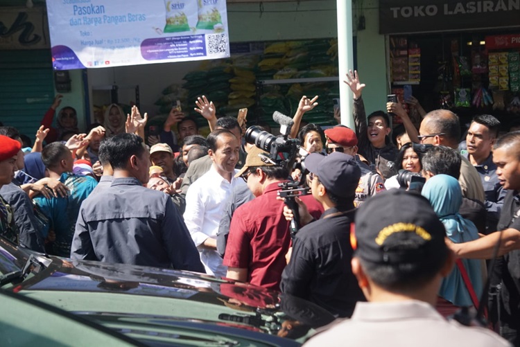 Jokowi Pasar Soponyono
