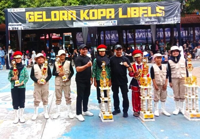 SMAN 15 Tuan Rumah LKBB