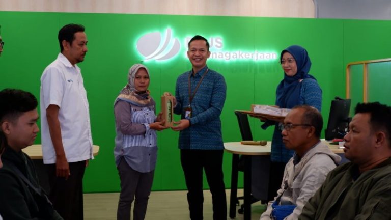 Harpelnas 2024 BPJS Ketenagakerjaan Madiun: Sambut Peserta & Beri Pelayanan Spesial 