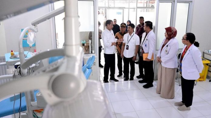 Jokowi RSUD dr. Abdul Rivai