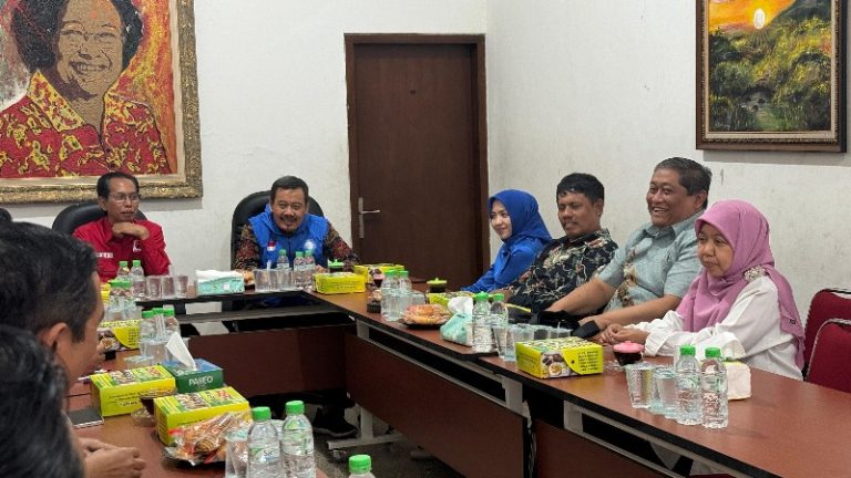 PDIP-PAN Gabung Satu Fraksi di DPRD Surabaya, Budi Leksono Jabat Ketua Fraksi