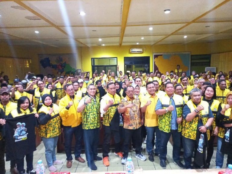 Konsolidasi Malam di Kantor Golkar: Armuji dan Kader Siap Menangkan Pilkada 2024