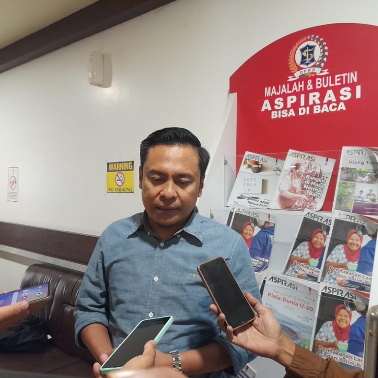 Arif Fathoni Resmi Ditunjuk Jadi Pimpinan DPRD Surabaya Periode 2024-2029″